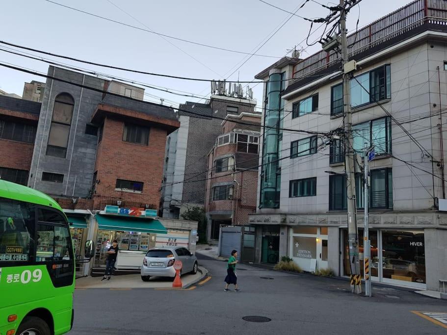 Gyeongbokgung Palace Seochon Christian Home - Foreigner Only 首爾 外观 照片